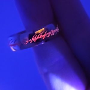 Golden tone ring -  Luminescent